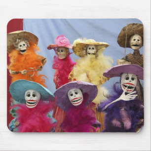Mousepad México. Catrinas esqueléticas, figuras celebrando
