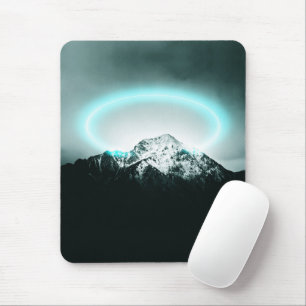 Mousepad Misteriosa luz azul-neon da montanha nevada