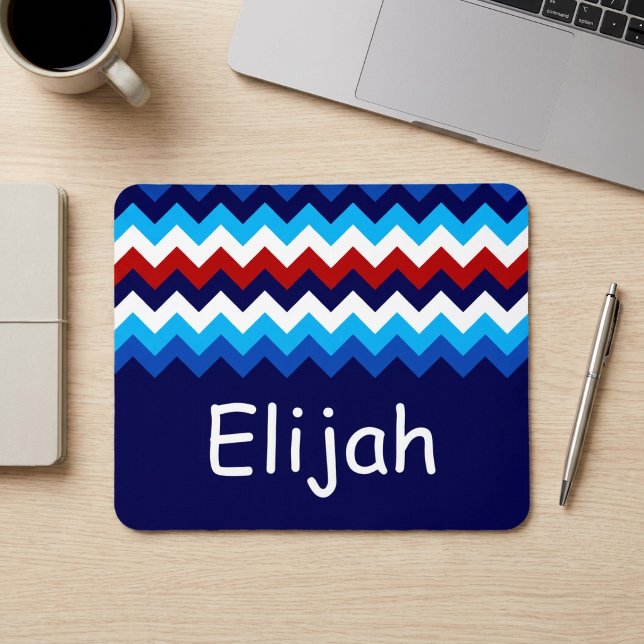 Mousepad Monograma com Chevron Azul Branco Vermelh (Cool Red White Blue Chevrons Monogram Mousepad)