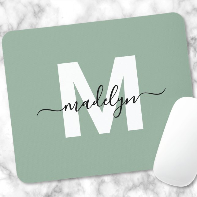 Mousepad Monograma de Nome com Letra Moderna Verde (Green Modern Script Name Monogram Mouse Pad)