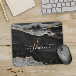 Mousepad Monograma de Script Dourado de Literatura de Agato<br><div class="desc">Pasta de rato moderna e elegante com agato preto e acentos de mármore e dourado falso personalizados com iniciais e nome de monograma de script manuscrito chic. Entre em contato com o designer por meio do Zazzle Chat ou makeitaboutyoustore@gmail.com se você quiser que este design seja modificado, em outro produto...</div>