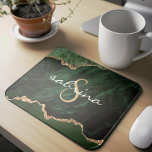 Mousepad Monograma de velocidade de agata verde<br><div class="desc">Agate verde elegante,  aparado com brilho de ouro falso,  combina nesta design. Personalize-o com o seu monograma inicial em fonte decorativa colorida dourada e o seu nome em escrita manual branca.</div>