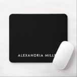 Mousepad Monograma minimalista preto personalizado<br><div class="desc">Adicione um toque de sofisticação ao seu espaço de trabalho com este mouse monograma minimalista preto personalizado. Apresentando seu monograma em uma fonte branca elegante sobre um fundo preto sólido, este mouse pad é prático e na moda. A base de borracha não deslizante garante que ela permaneça no lugar enquanto...</div>