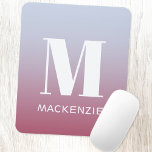 Mousepad Monograma Moderno Nome Inicial Gradação Azul Cor-d<br><div class="desc">Design de nome inicial minimalista da tipografia moderna que pode ser mudado para personalizar. Branco sobre fundo de gradiente rosa a azul.</div>