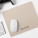 Mousepad "Monograma personalizado de bege<br><div class="desc">Adicione um toque de elegância ao seu espaço de trabalho com este mouse monograma personalizado. Com um design elegante e minimalista sobre um fundo bege neutro, este mouse pad é personalizável com suas iniciais ou monograma, fazer-o um na moda e adição prática à sua mesa. A superfície lisa garante um...</div>
