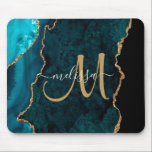 Mousepad Monograma Personalizado de Script de Agate Dourado<br><div class="desc">Adicione um toque de brilho e brilho ao escritório de sua casa ou dormitório com esta elegante almofada personalizada de mouse, marcada com uma brilha falsa de ouro. Personalize o seu monograma inicial em escrita moderna com o seu nome acima. Um presente feminino único para aniversário, feriados e qualquer ocasião...</div>