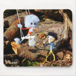 Mousepad Monster Fubby op schommel.