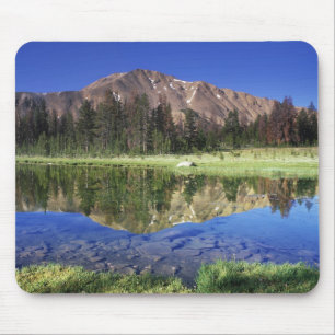 Mousepad Montanhas Sawtooth refletidas em Fourth of July