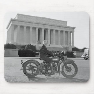 Mousepad Motocicleta - primeira mulher