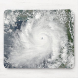 Mousepad Movimentos de Giri do ciclone em terra sobre Burma