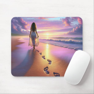 Mousepad Mulher Caminhando Uma Praia Sunset