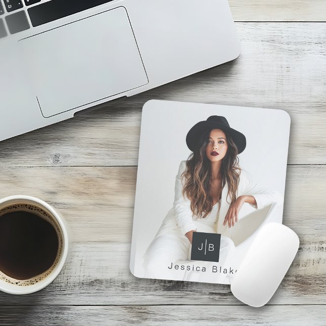 Mousepad Mulher Empresária Moderna e Sofisticada Foto Monog (Criador carregado)