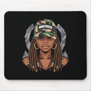 Mousepad Mulher Negra Impassível Melanina Locs Camuflagem P