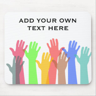 Mousepad Multidão de Mãos Coloridas no Ar Texto Personaliza