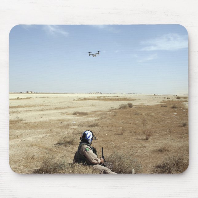 Mousepad MV-22B Ospreys sobrevoam o Hospital de Marinhos do (Frente)