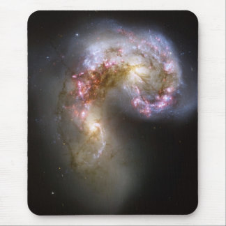 Mousepad NASA - As galáxias NGC4038-4039 das antenas