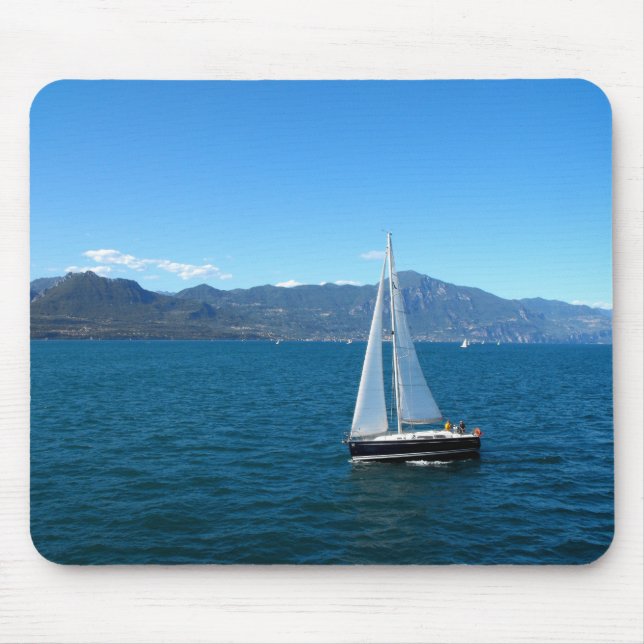 Mousepad Navio à vela no lago Garda, na Itália (Frente)