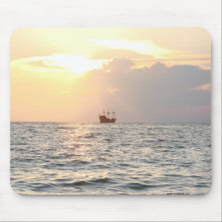 Mousepad Navio de pirata no por do sol