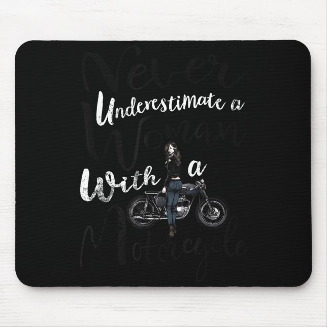 Mousepad Never Underestimate A Woman With A Motorcycle Funn (Frente)