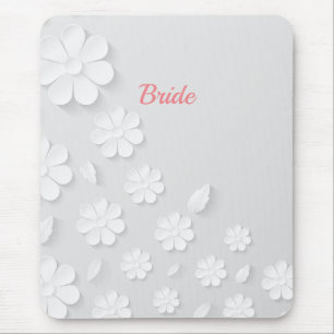 Mousepad Noiva, branco sobre padrão floral branco.