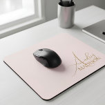 Mousepad Nome de Série do Script - Cor-de-rosa<br><div class="desc">Dê ao seu espaço de trabalho uma atualização chic com o nosso mouse rosa-rosa com pincel personalizado. Seu primeiro nome na escritura moderna, aliado ao seu sobrenome em serifa elegante, cria um olhar na moda, polido, que se sente pessoal e refinado. Suave, suave e prático, é a combinação perfeita da...</div>