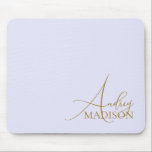 Mousepad Nome de Série do Script Lavanda Roxo<br><div class="desc">Dê ao seu espaço de trabalho um upgrade chic com nosso mouse pad personalizado de lavanda. Seu primeiro nome na escritura moderna, aliado ao seu sobrenome em serifa elegante, cria um olhar na moda, polido, que se sente pessoal e refinado. Suave, suave e prático, é a combinação perfeita da função...</div>