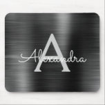 Mousepad Nome do Monograma de Folha Preta Metálica<br><div class="desc">Preto Faux escovado Metálico Metálico Sem Aço Inoxidável Nome Monograma Mousepad. Este monograma de Mousepad pode ser personalizado para incluir seu primeiro nome e inicial e é perfeito para a escola ou o escritório e faz um excelente de Natal ou Presente de Aniversário.</div>