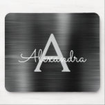 Mousepad Nome do Monograma de Folha Preta Metálica<br><div class="desc">Preto Faux escovado Metálico Metálico Sem Aço Inoxidável Nome Monograma Mousepad. Este monograma de Mousepad pode ser personalizado para incluir seu primeiro nome e inicial e é perfeito para a escola ou o escritório e faz um excelente de Natal ou Presente de Aniversário.</div>