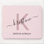 Mousepad Nome do monograma do script rosa com pincel modern<br><div class="desc">Pasta do mouse do nome do monograma do script rosa com pincel moderno</div>