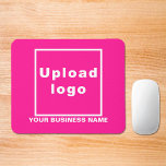 Mousepad Nome e logotipo da empresa no mouse rosa Pad<br><div class="desc">Mouse pad que você pode personalizar para colocar seu nome de empresa e logotipo. Pad personalizável do mouse que você pode usar para criar reconhecimento de nome de marca. Para os proprietários comerciais de computadores e outras empresas relacionadas a eletrônicos, você também pode incluir isso em seus produtos de promocional,...</div>