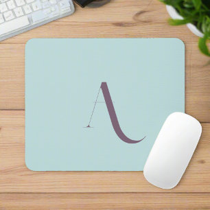 Mousepad Nome inicial limpo Tipografia Pastel Blue & Purple