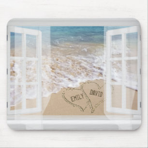 Mousepad Nomes em Corações de Praia na Janela