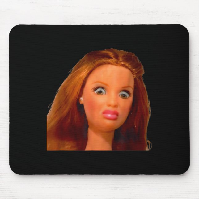 Mousepad Novo meme de rosto de boneca angustiado engraçado  (Frente)