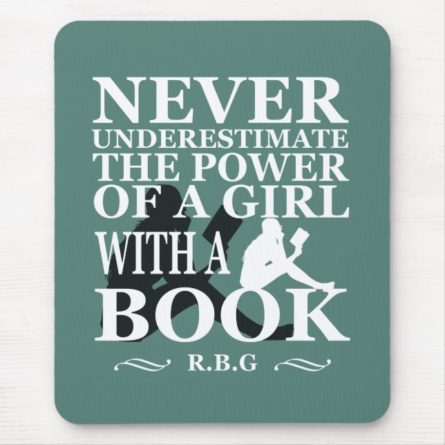 Mousepad Nunca subestime o poder de uma garota com livro (Frente)