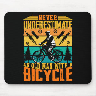 Mousepad Nunca Subestime um Homem Velho numa Bicicleta