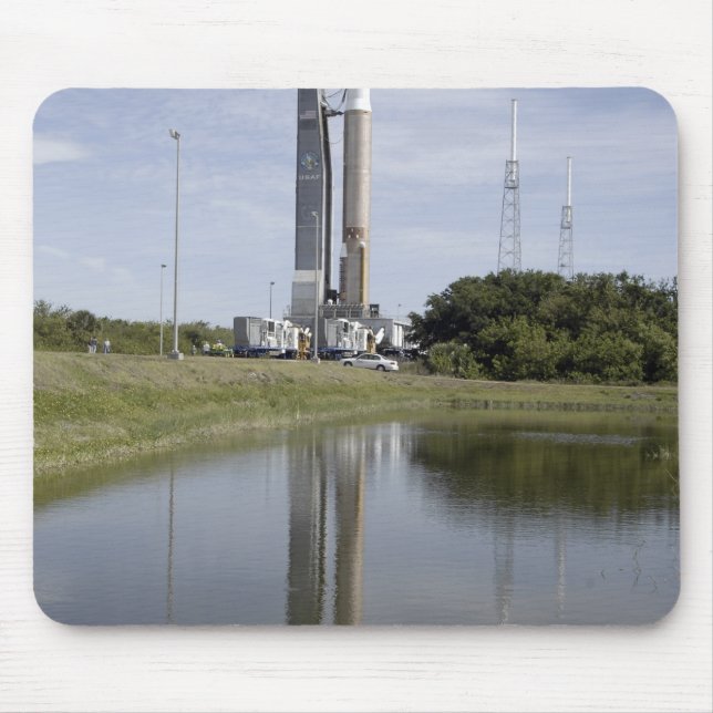 Mousepad O Atlas V/Centaur chega na plataforma de lançament (Frente)