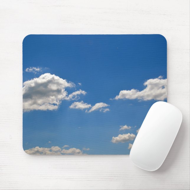 Mousepad O céu é azul e as nuvens brancas estão passando (Com mouse)