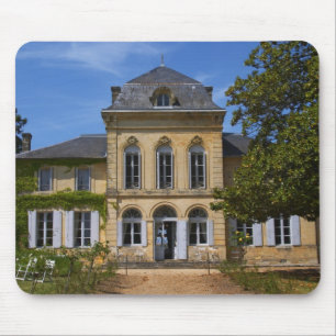 Mousepad O edifício principal do castelo, renovado por