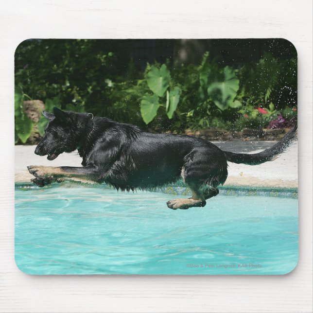 Mousepad O german shepherd que salta na água (Frente)