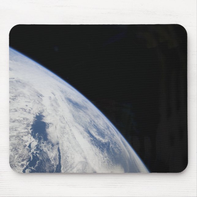 Mousepad O horizonte da Terra e a escuridão do espaço (Frente)