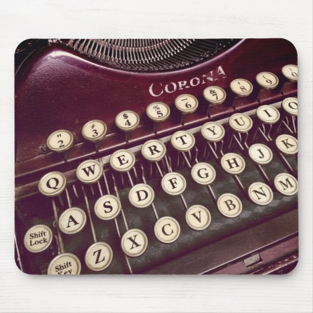 Mousepad O rato vagueia sobre uma máquina de escrever (Frente)
