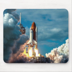 Mousepad O Shuttle do Espaço decola entrando no espaço mo