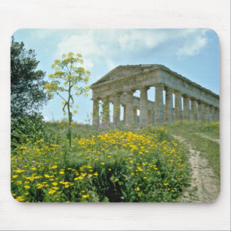 Mousepad O templo grego, Segesta, Sicília, Italia floresce