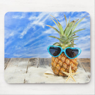 Mousepad óculos escuros do coração vestindo abacaxi