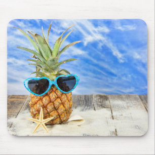 Mousepad óculos escuros do coração vestindo abacaxi