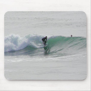 Mousepad Ondas de oceano que surfam surfistas