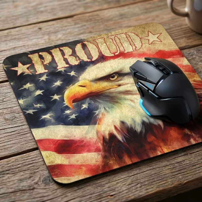 Mousepad Orgulhoso Americano. Águia Careca e Bandeira dos E (Proud American. Bald Eagle and United States Flag. Mouse Pad)