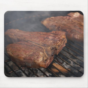 Mousepad Os bifes que grelham o assado grelham a carne