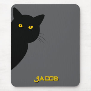 Mousepad Os olhos amarelos, o gato preto te cumprimentando