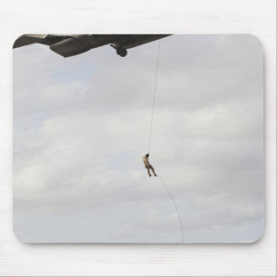 Mousepad Os pararescuemen da força aérea conduzem uma